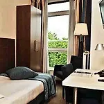 Leonardo Leidse Square Amsterdam