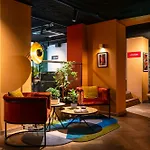 Hotel Leonardo Leidse Square