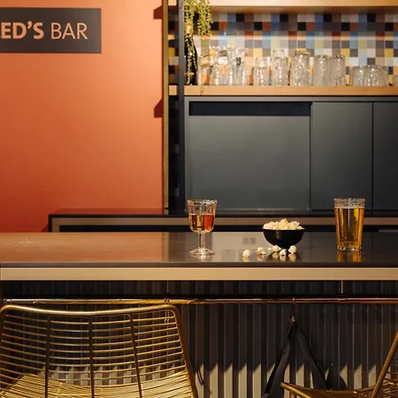 Leonardo Leidse Square Szálloda 3*
