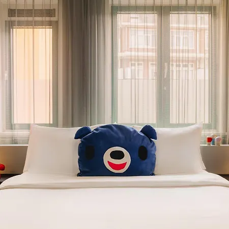 Leonardo Leidse Square Szálloda 3*