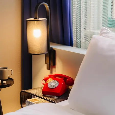 ホテル Leonardo Leidse Square