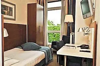 Leonardo Leidse Square Hotell