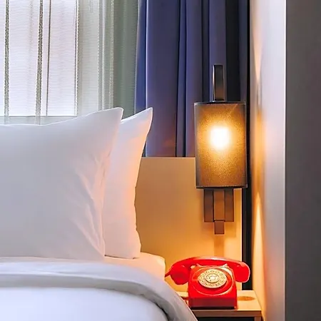 Leonardo Leidse Square Hotell
