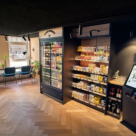 Leonardo Leidse Square 3*