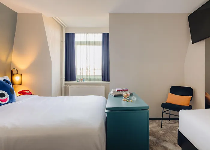 Leonardo Leidse Square Ámsterdam