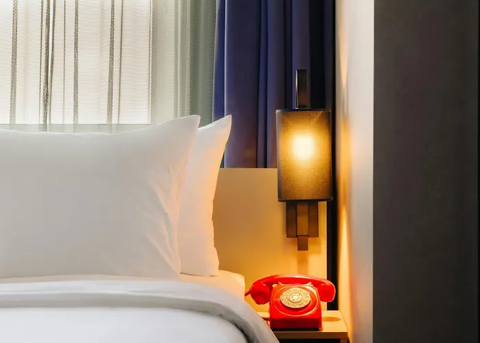 Leonardo Leidse Square Hotel