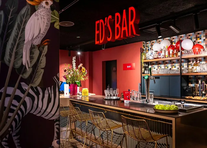 Leonardo Leidse Square Ámsterdam