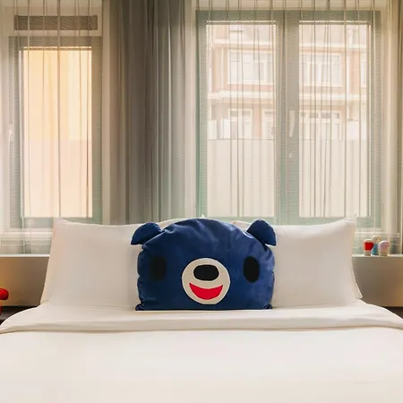 Hotel Leonardo Leidse Square 4*