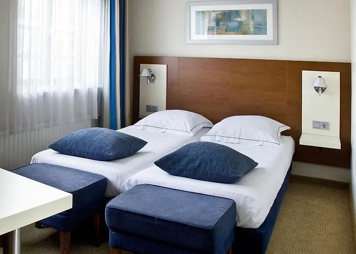 Leonardo Leidse Square 3* Amsterdam